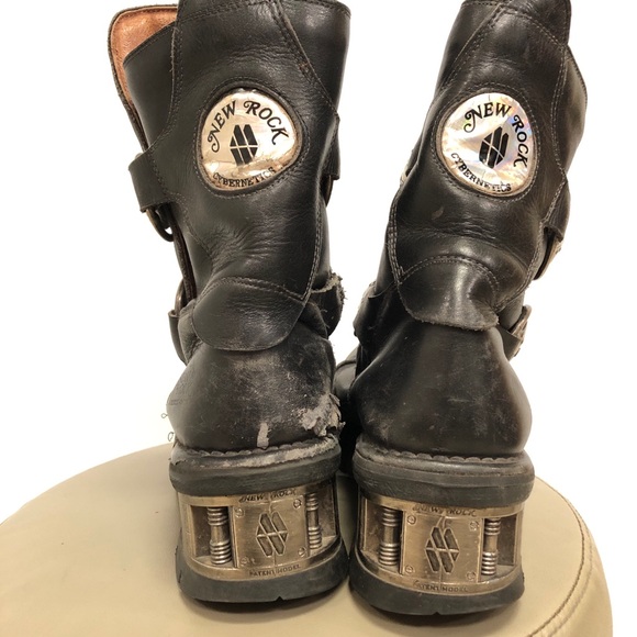 NEW ROCK MENS BLACK LEATHER METAL
HARDWARE LACE UP CYBER PUNK BOOTS SZ 9.5/10 - Picture 2 of 11